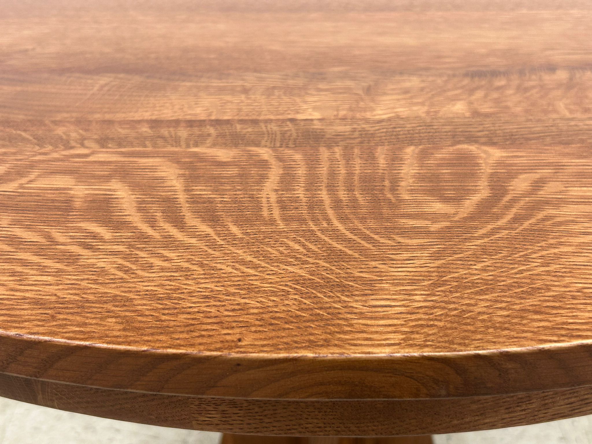Mission Sawn Oak Round Dining Table - 40