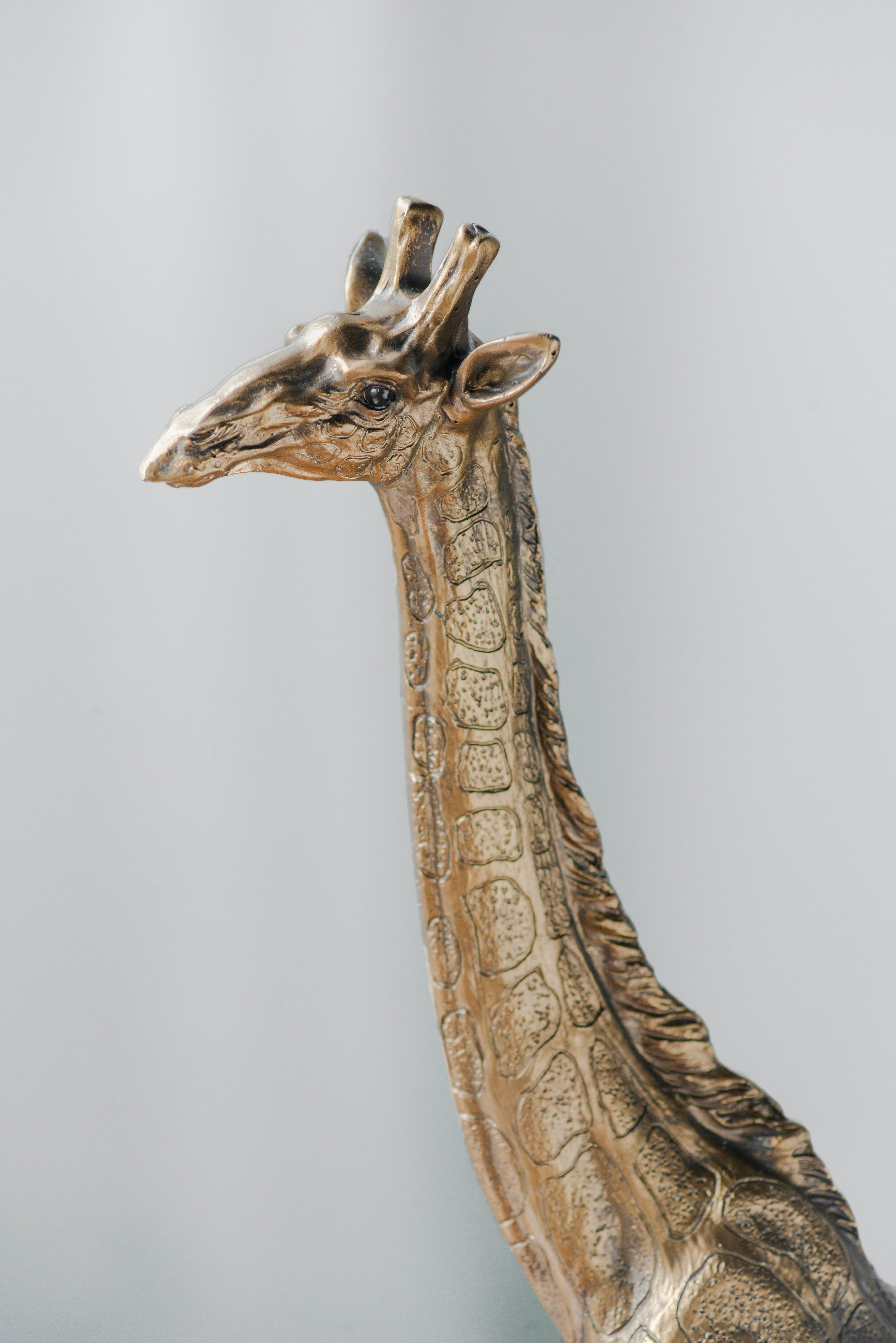 Giraffe Statuette - Animal Statue Decor