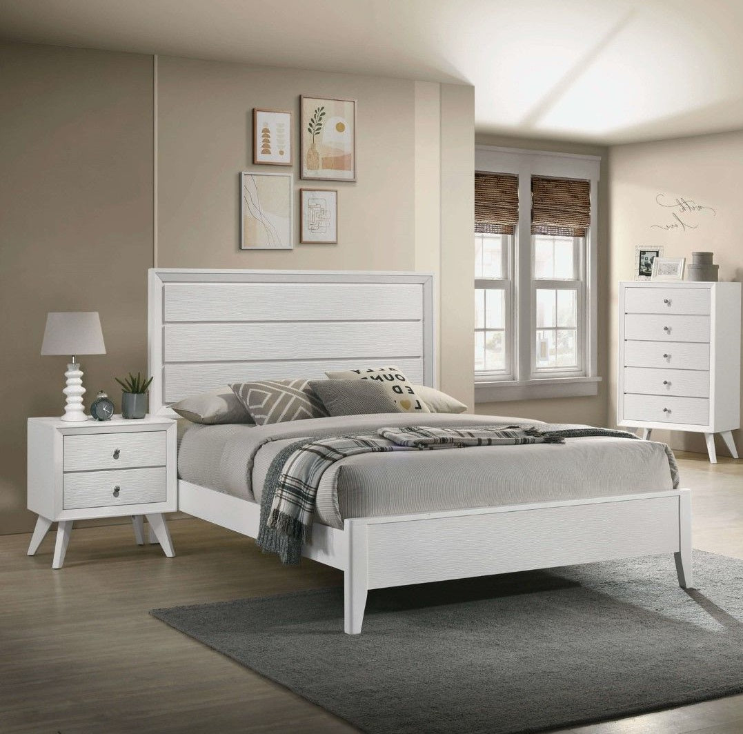 White King Size Bed 2x Nightstands