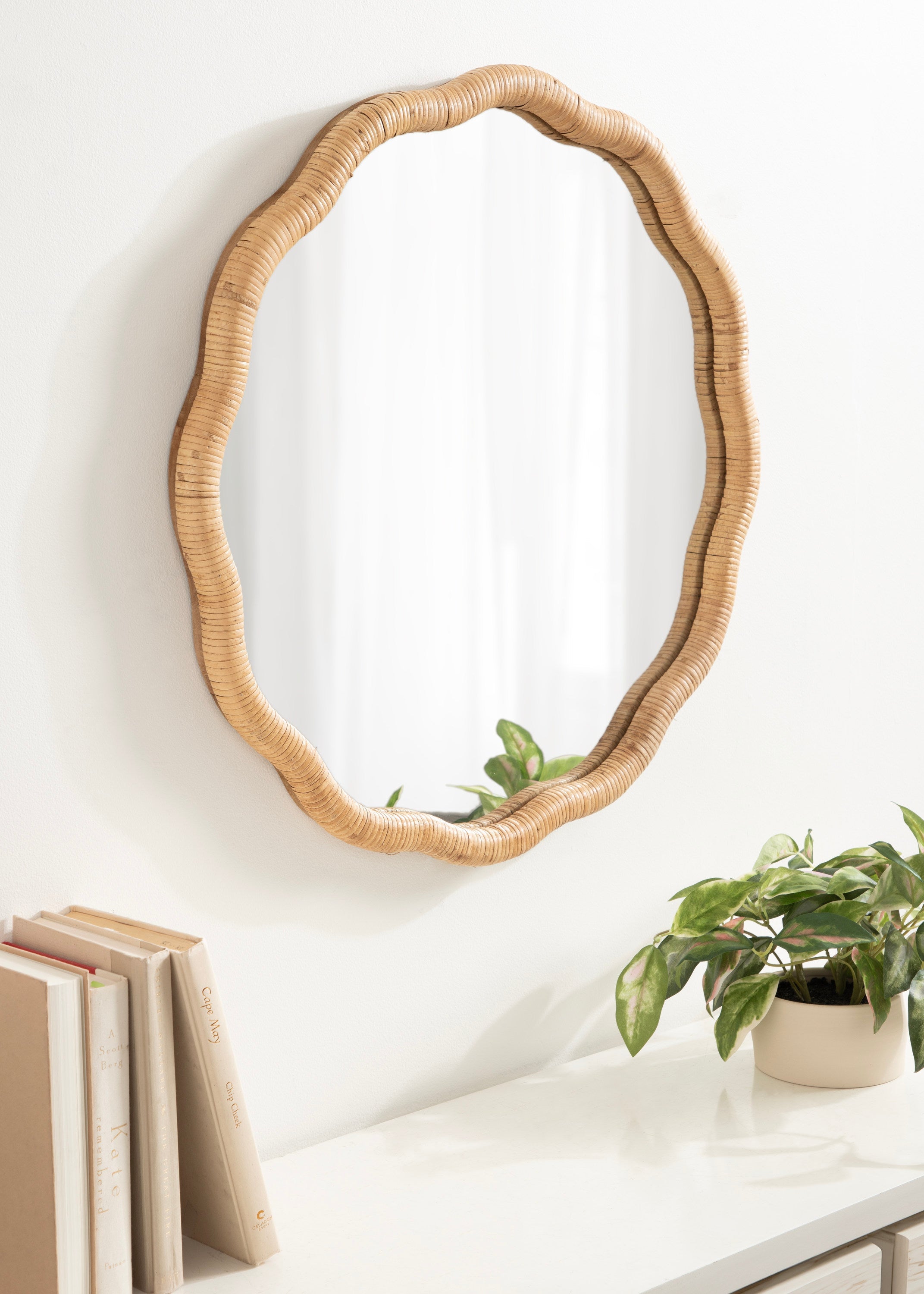 Rahfy Scallop Framed Wall Mirror