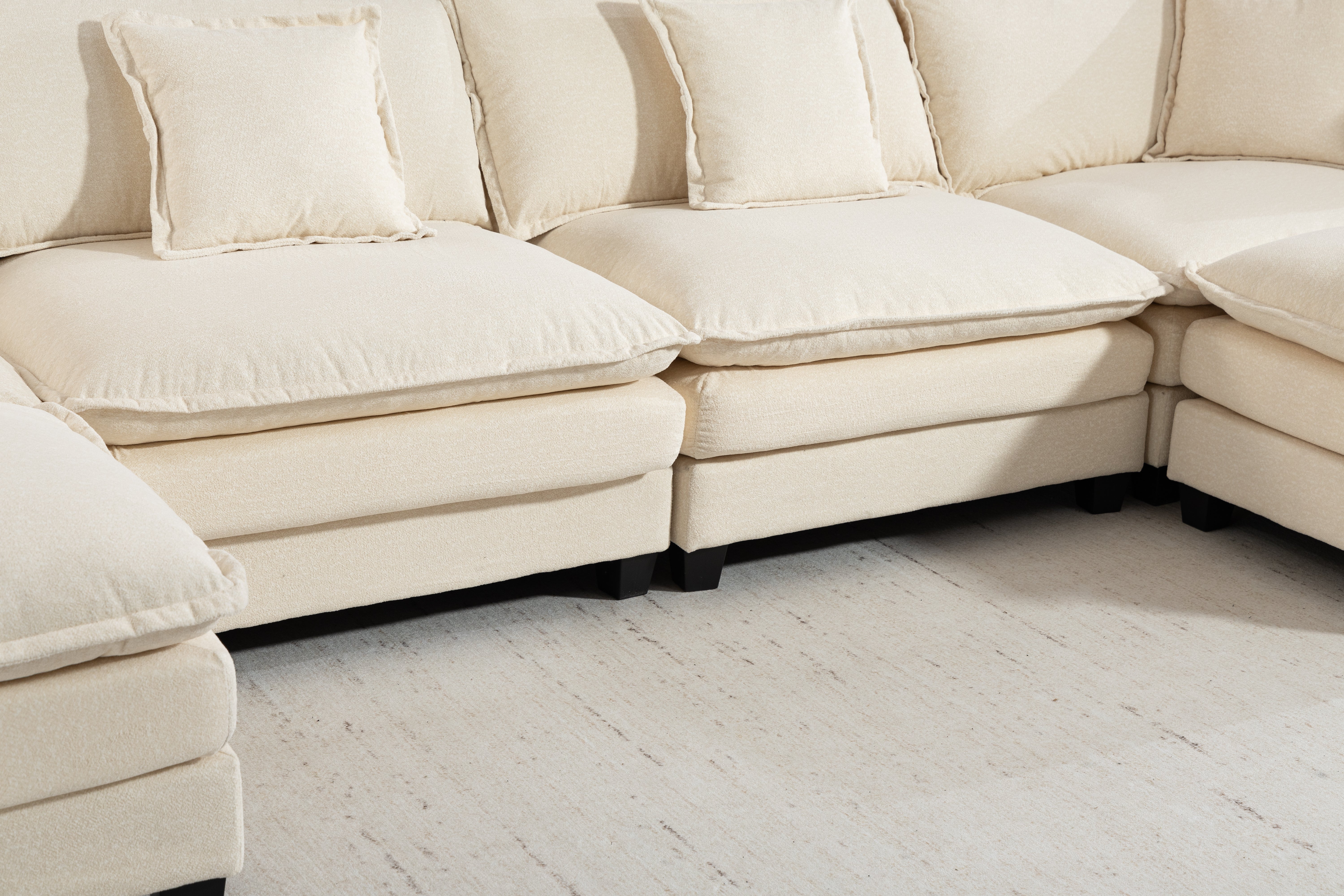 Modern 4-Seat Sectional Sofa with 2 Ottomans