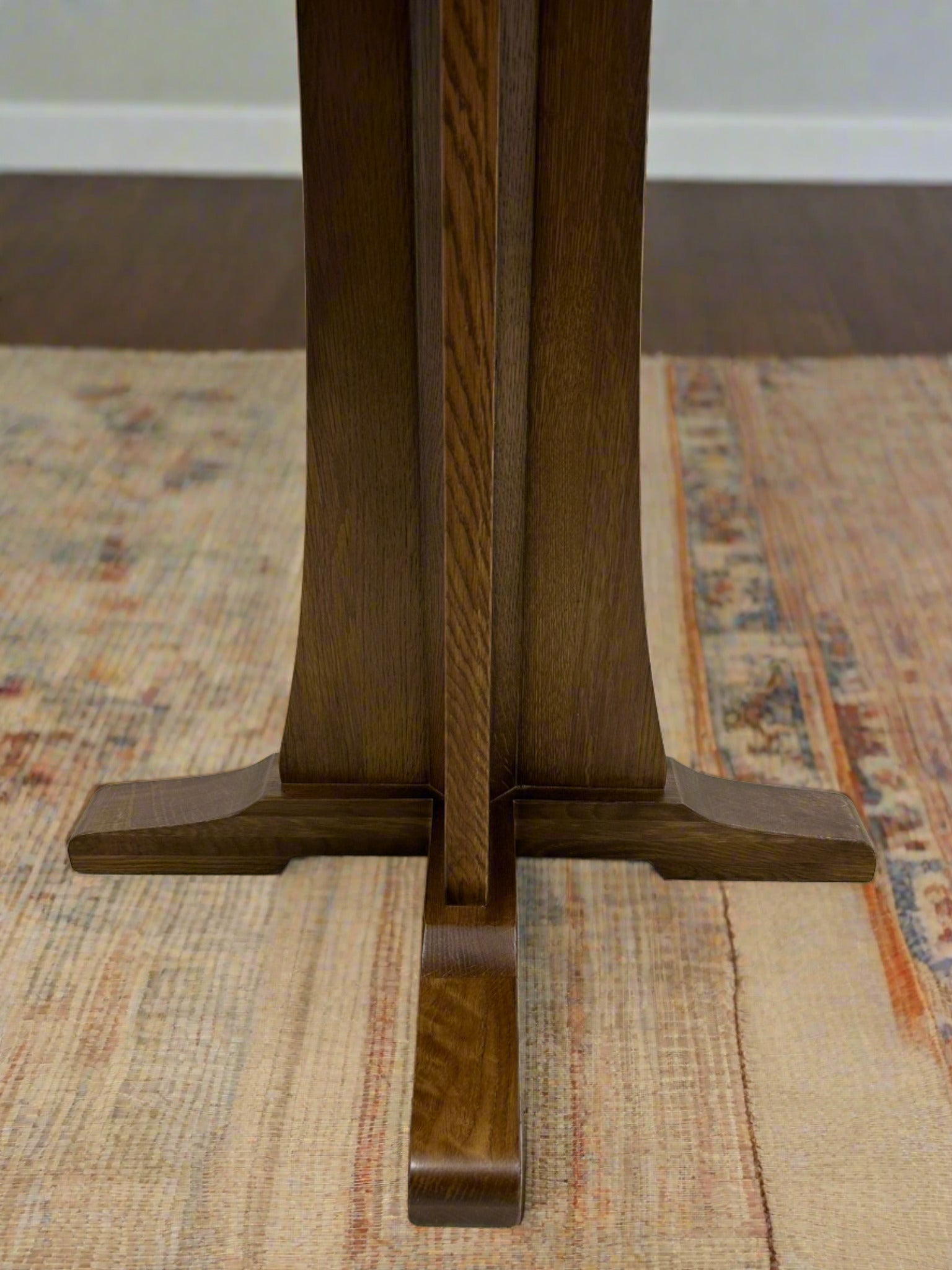 Mission Quarter Sawn Oak Round Dining Table Set - 40