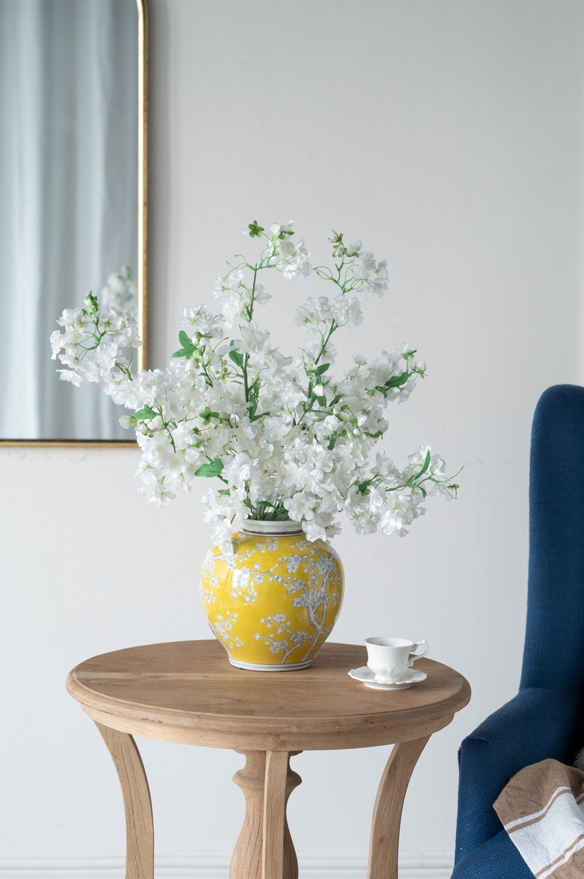 Genuine Porcelain Yellow and White Accent Vase