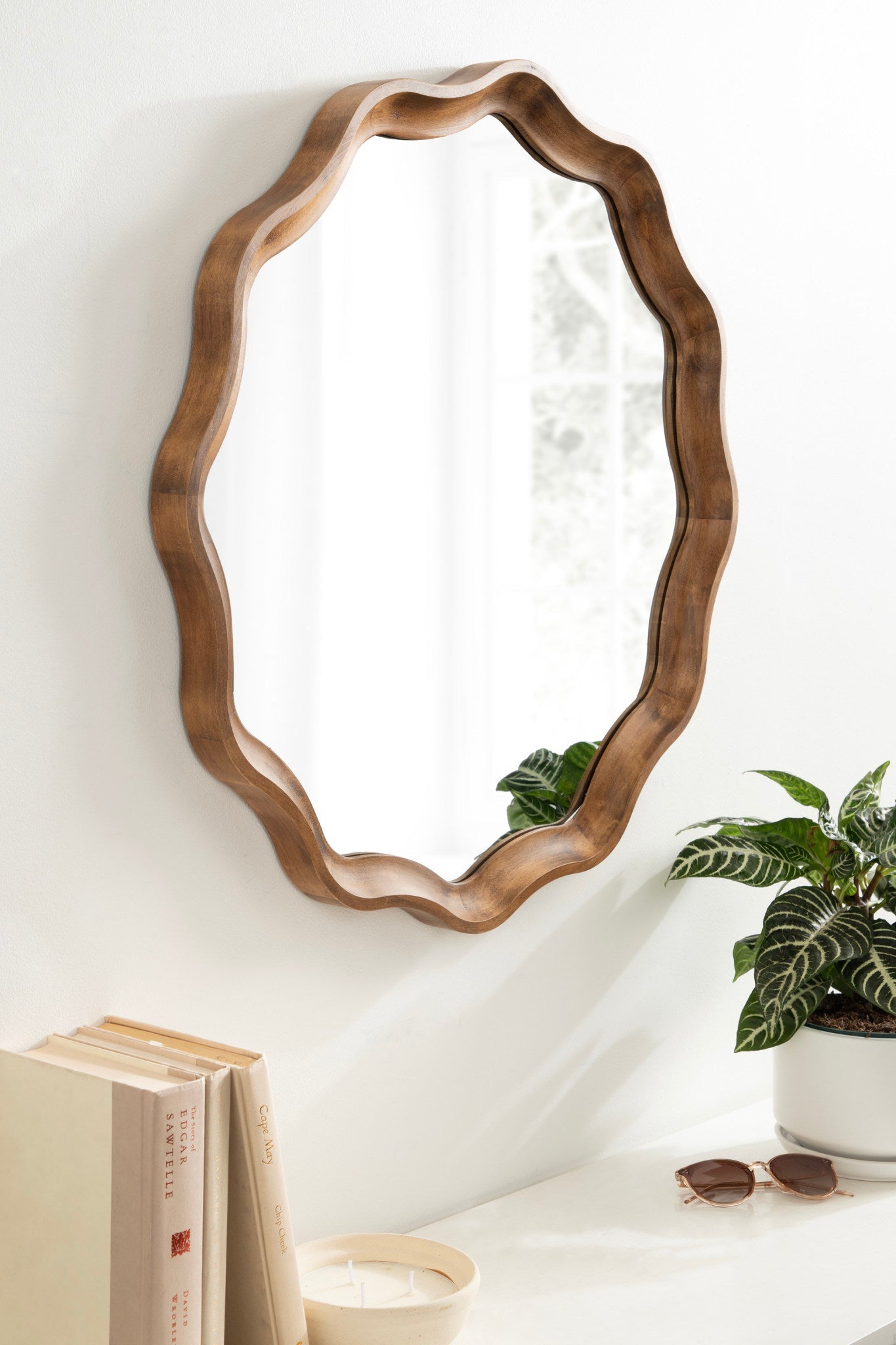 Hatherleigh Round Scallop Mirror