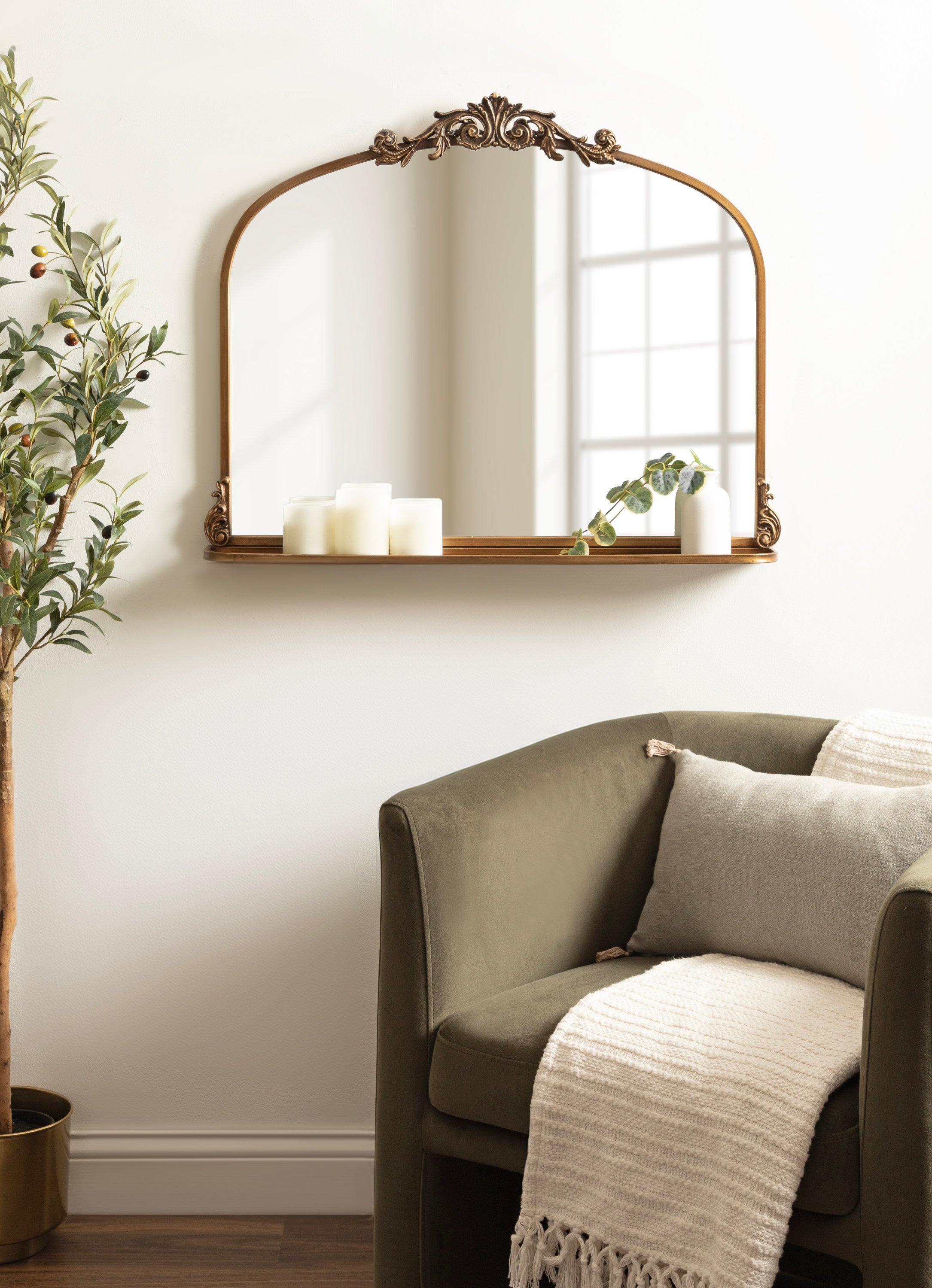 Arendahl Traditional Arch Mirror with Shelf
