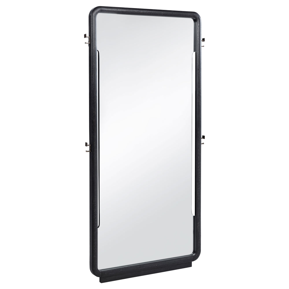 Leonardo Mirror