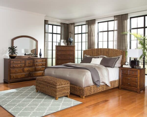 Laughton Queen Bedroom set 4 PCS