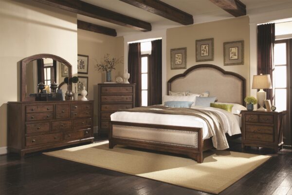 Laughton Queen Bedroom set 4 PCS